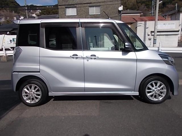 デイズルークス ハイウェイスター　Ｓ　ＣＶＴ　アイドリングストップ　メモリーナビＴＶ　ＣＤ　ＥＴＣ　両側スライドドア　ＨＩＤ　フォグランプ　プッシュスタート　スマートキー　オートＡＣ　電格ミラー　Ｔチェーン　ＡＢＳ　Ｗエアバッグ　純正ＡＷ（4枚目）