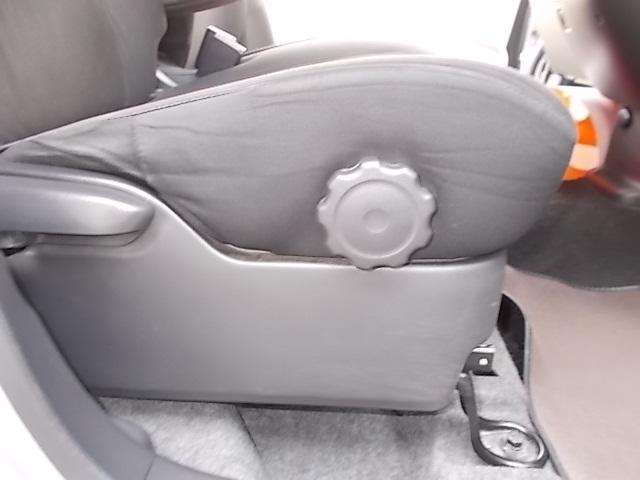 デイズルークス ハイウェイスター　Ｓ　ＣＶＴ　アイドリングストップ　メモリーナビＴＶ　ＣＤ　ＥＴＣ　両側スライドドア　ＨＩＤ　フォグランプ　プッシュスタート　スマートキー　オートＡＣ　電格ミラー　Ｔチェーン　ＡＢＳ　Ｗエアバッグ　純正ＡＷ（30枚目）