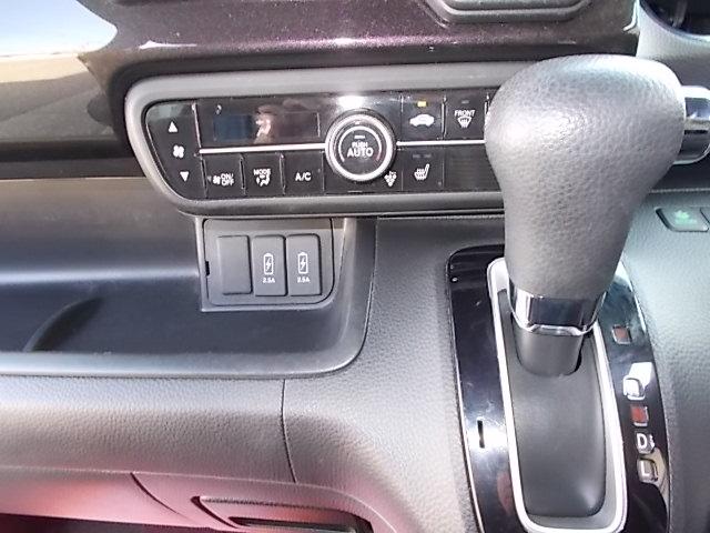 �I�[�g�G�A�R��