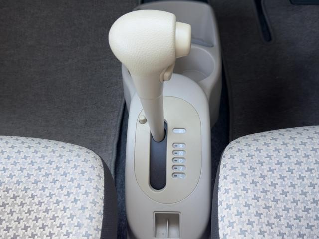アルト Ｆ　運転席・助手席エアバック　キーレスエントリー　盗難防止システム　衝突安全ボディ（10枚目）