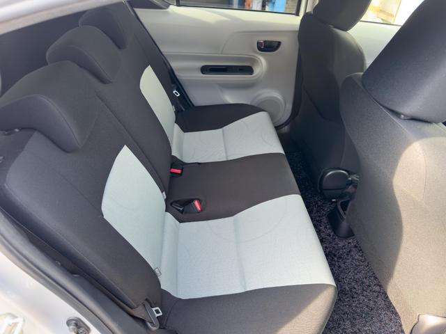 アクア Ｓ　運転席・助手席エアバック　ＡＢＳ　ＥＳＣ　衝突安全ボディ　キーレスエントリー　アイドリングストップ（4枚目）