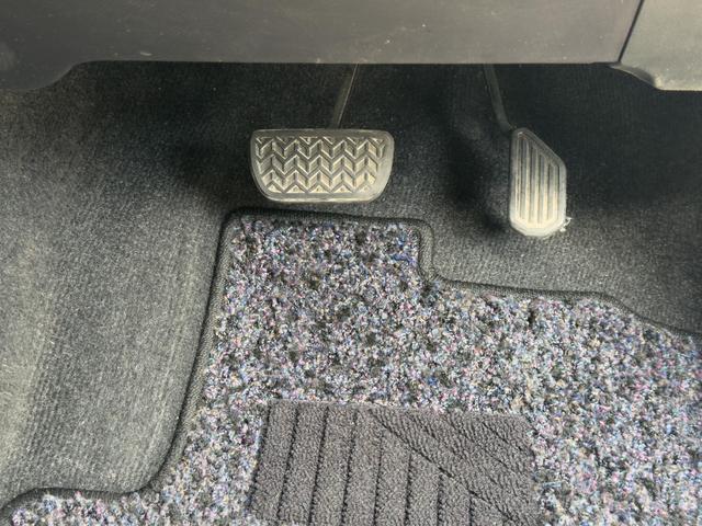 アクア Ｓ　運転席・助手席エアバック　ＡＢＳ　ＥＳＣ　衝突安全ボディ　キーレスエントリー　アイドリングストップ（18枚目）