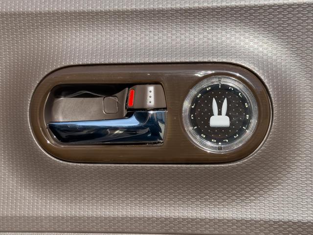 アルトラパンショコラ Ｘ　運転席・助手席エアバック　ＡＢＳ　盗難防止システム　衝突安全ボディ　キーレスエントリー　スマートキー　アイドリングストップ　ＨＩＤ　ベンチシート　フルフラット　ＣＤ（21枚目）
