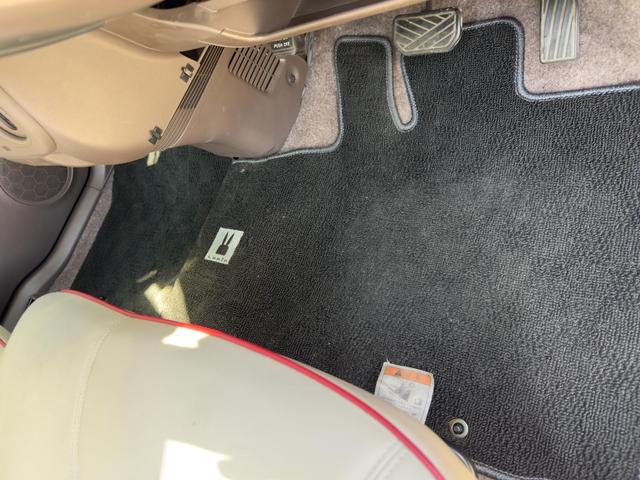 アルトラパンショコラ Ｘ　運転席・助手席エアバック　ＡＢＳ　盗難防止システム　衝突安全ボディ　キーレスエントリー　スマートキー　アイドリングストップ　ＨＩＤ　ベンチシート　フルフラット　ＣＤ（30枚目）