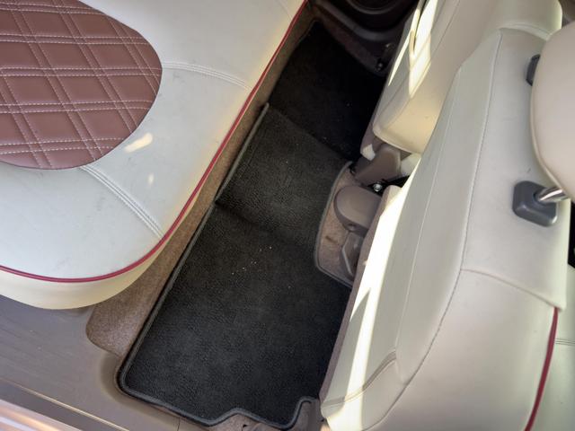 アルトラパンショコラ Ｘ　運転席・助手席エアバック　ＡＢＳ　盗難防止システム　衝突安全ボディ　キーレスエントリー　スマートキー　アイドリングストップ　ＨＩＤ　ベンチシート　フルフラット　ＣＤ（33枚目）