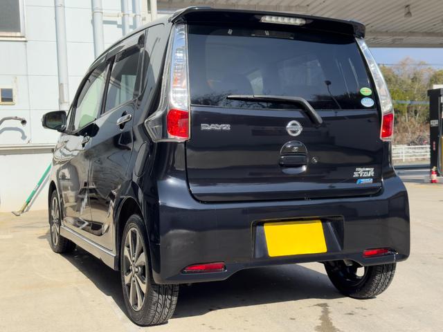 デイズ ハイウェイスター　Ｇ　運転席・助手席エアバックエアバック　ＡＢＳ　盗難防止システム　衝突安全ボディ　キーレス　スマートキー　アイドリングストップ　ＨＩＤ　ベンチシート　バックカメラ　全周囲カメラ（2枚目）