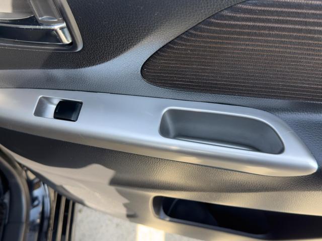 デイズ ハイウェイスター　Ｇ　運転席・助手席エアバックエアバック　ＡＢＳ　盗難防止システム　衝突安全ボディ　キーレス　スマートキー　アイドリングストップ　ＨＩＤ　ベンチシート　バックカメラ　全周囲カメラ（26枚目）