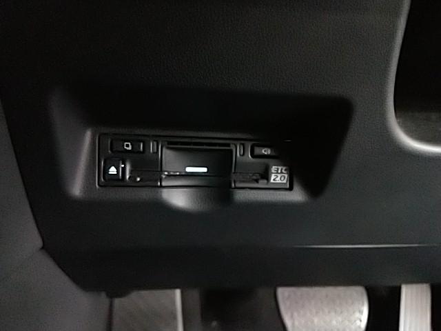 アルファード Ｚ　ワンオーナー　サンルーフ　革シート　両側電動スライド　キーレス　フルセグ　ナビ＆ＴＶ　２０アルミホイール　乗車定員７人　エアバッグ　電動シート　オートマ　フル装備　助手席エアバッグ　ＥＴＣ（23枚目）