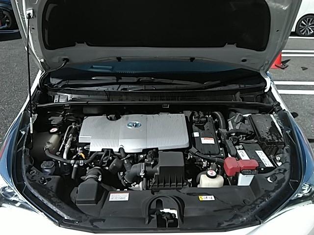 プリウス Aプレミアム 革シート キーレス フルセグ ナビ&TV 18アルミホイール エアバッグ 電動シート オートマ ディーラー車 フル装備 ETC バックカメラ スマートキー シートヒーター(15枚目)