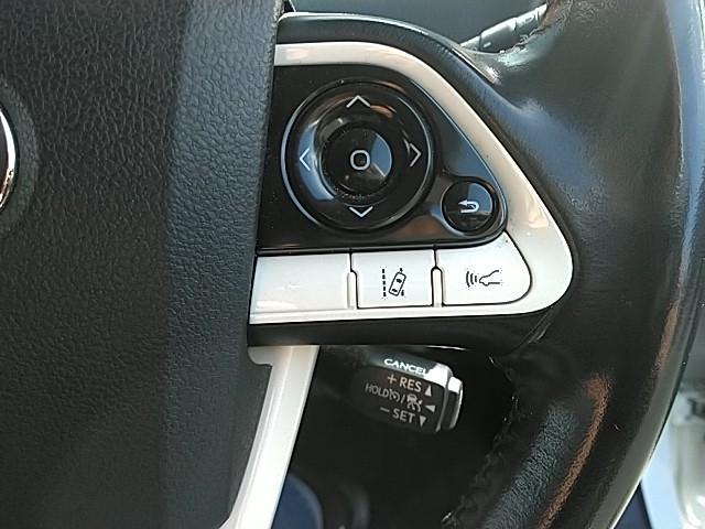 プリウス Aプレミアム 革シート キーレス フルセグ ナビ&TV 18アルミホイール エアバッグ 電動シート オートマ ディーラー車 フル装備 ETC バックカメラ スマートキー シートヒーター(25枚目)