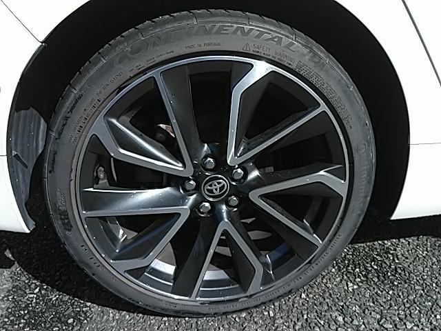 プリウス Aプレミアム 革シート キーレス フルセグ ナビ&TV 18アルミホイール エアバッグ 電動シート オートマ ディーラー車 フル装備 ETC バックカメラ スマートキー シートヒーター(27枚目)