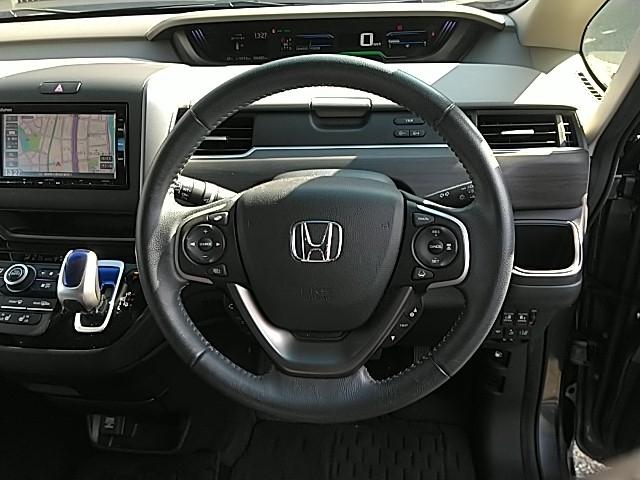 フリードハイブリッド ハイブリッド・EX ワンオーナー 両側電動スライド キーレス フルセグ ナビ&TV 15アルミホイール エアバッグ フル装備 衝突被害軽減システム ETC バックカメラ スマートキー シートヒーター(8枚目)