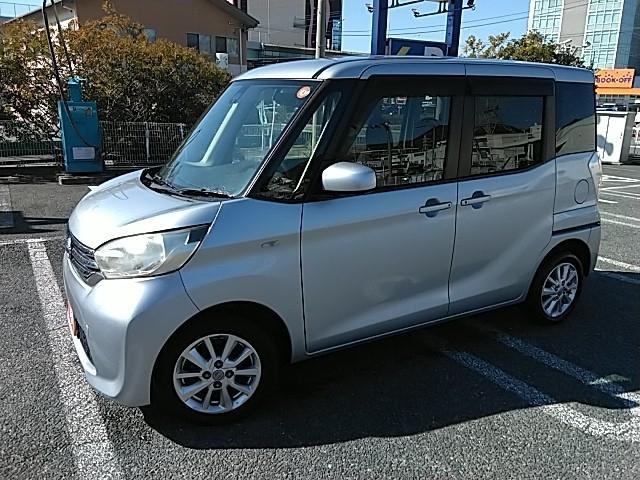 デイズルークス Ｘ　Ｖセレクション　ワンオーナー　両側電動スライド　キーレス　エアバッグ　オートマ　ディーラー車　フル装備　衝突被害軽減システム　バックカメラ　スマートキー（6枚目）