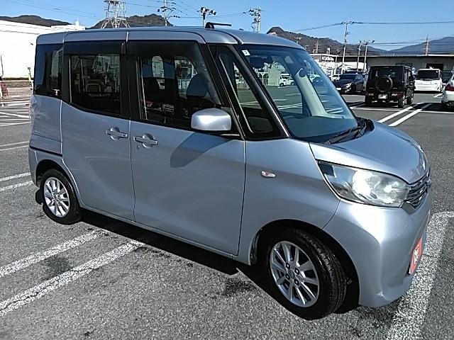 デイズルークス Ｘ　Ｖセレクション　ワンオーナー　両側電動スライド　キーレス　エアバッグ　オートマ　ディーラー車　フル装備　衝突被害軽減システム　バックカメラ　スマートキー（7枚目）