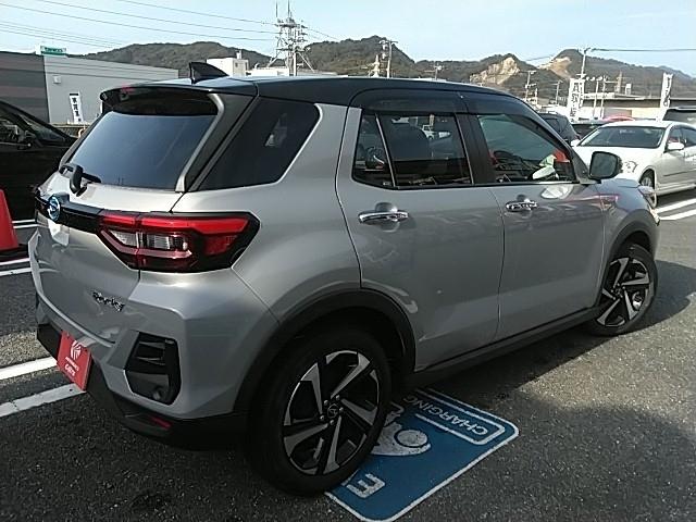 ロッキー プレミアムＧ　ＨＥＶ　ワンオーナー　キーレス　フルセグ　ナビ＆ＴＶ　１７アルミホイール　エアバッグ　オートマ　ディーラー車　フル装備　衝突被害軽減システム　ＥＴＣ　バックカメラ　スマートキー　シートヒーター（3枚目）