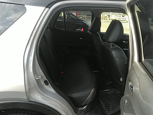 ロッキー プレミアムＧ　ＨＥＶ　ワンオーナー　キーレス　フルセグ　ナビ＆ＴＶ　１７アルミホイール　エアバッグ　オートマ　ディーラー車　フル装備　衝突被害軽減システム　ＥＴＣ　バックカメラ　スマートキー　シートヒーター（12枚目）