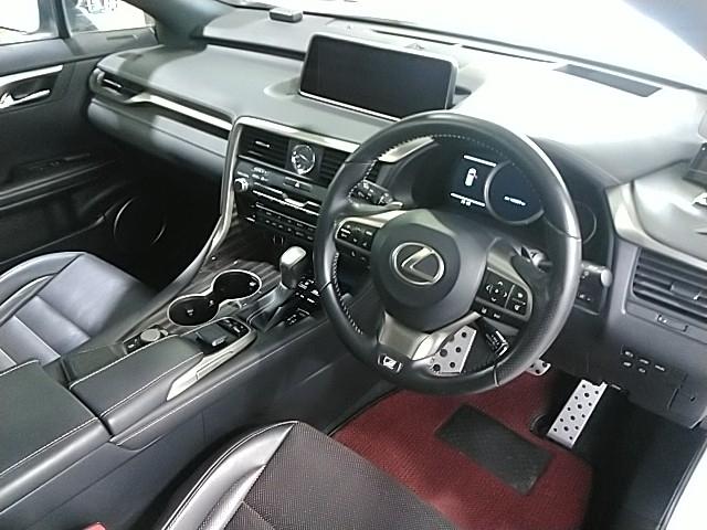 RX RX300 Fスポーツ サンルーフ 革シート キーレス フルセグ ナビ&TV 20アルミホイール エアバッグ 電動シート オートマ フル装備 安全装備 助手席エアバッグ サイドエアバッグ 衝突被害軽減システム ETC(2枚目)