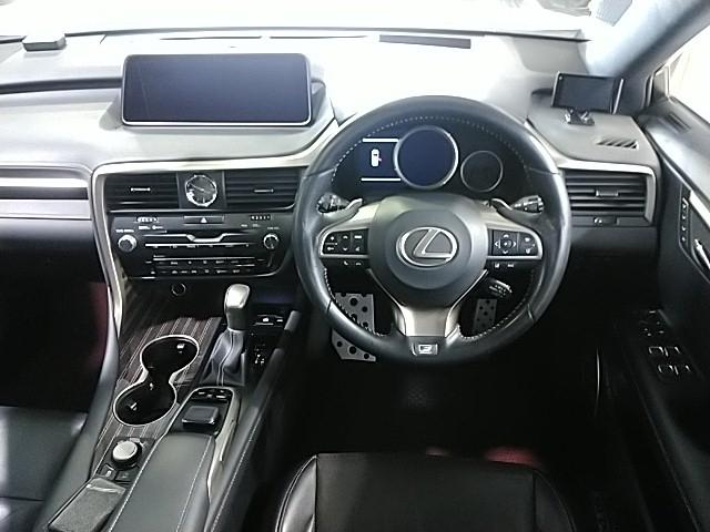 RX RX300 Fスポーツ サンルーフ 革シート キーレス フルセグ ナビ&TV 20アルミホイール エアバッグ 電動シート オートマ フル装備 安全装備 助手席エアバッグ サイドエアバッグ 衝突被害軽減システム ETC(8枚目)