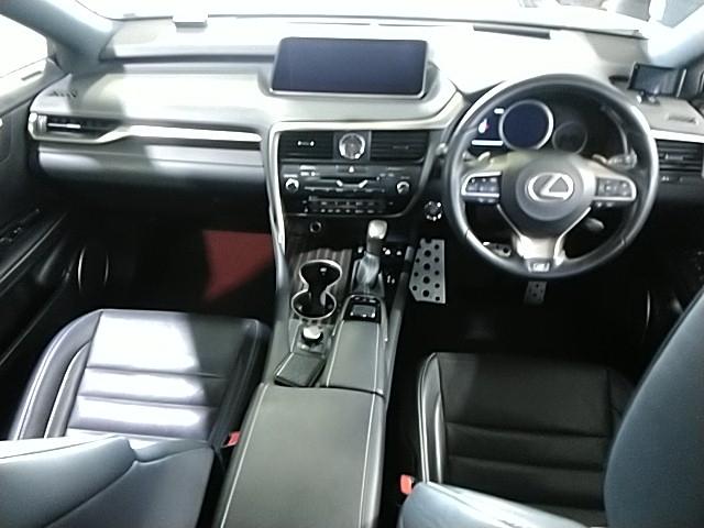 RX RX300 Fスポーツ サンルーフ 革シート キーレス フルセグ ナビ&TV 20アルミホイール エアバッグ 電動シート オートマ フル装備 安全装備 助手席エアバッグ サイドエアバッグ 衝突被害軽減システム ETC(9枚目)