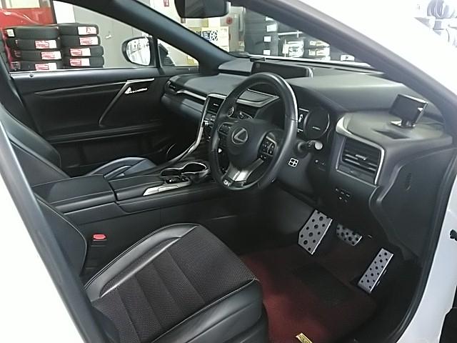 RX RX300 Fスポーツ サンルーフ 革シート キーレス フルセグ ナビ&TV 20アルミホイール エアバッグ 電動シート オートマ フル装備 安全装備 助手席エアバッグ サイドエアバッグ 衝突被害軽減システム ETC(10枚目)