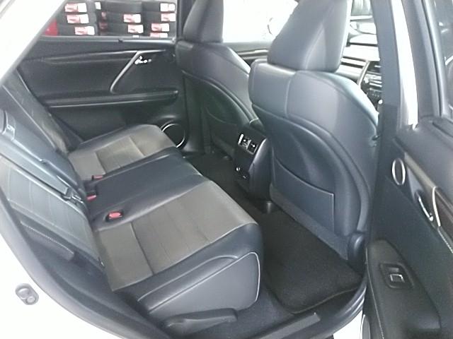 RX RX300 Fスポーツ サンルーフ 革シート キーレス フルセグ ナビ&TV 20アルミホイール エアバッグ 電動シート オートマ フル装備 安全装備 助手席エアバッグ サイドエアバッグ 衝突被害軽減システム ETC(12枚目)