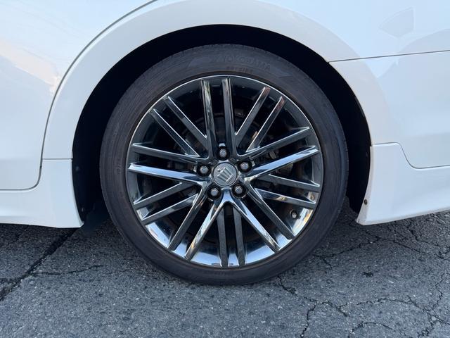 �P�W�C���`�X�p�b�^�����O�A���~�z�C�[��