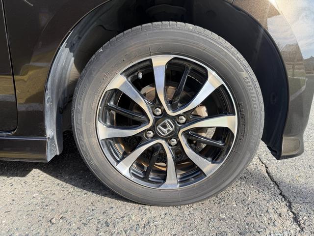 �����A���~�z�C�[���@��p�̃A���~�Ȃ̂ŁA���Ԃ̃C���[�W�Ƀs�b�^�������Ă��܂��B�h���X�A�b�v��J�X�^�}�C�Y�����X�ɂ��C�����������B