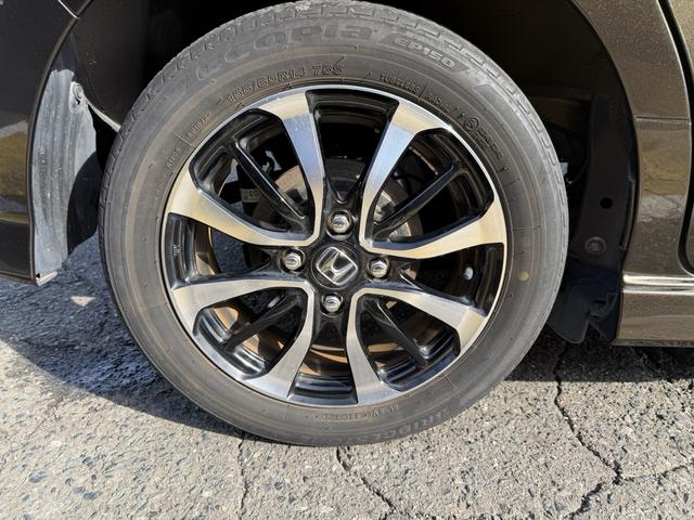 �����A���~�z�C�[���@��p�̃A���~�Ȃ̂ŁA���Ԃ̃C���[�W�Ƀs�b�^�������Ă��܂��B�h���X�A�b�v��J�X�^�}�C�Y�����X�ɂ��C�����������B