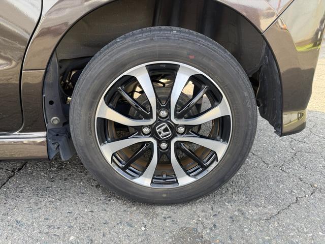 �����A���~�z�C�[���@��p�̃A���~�Ȃ̂ŁA���Ԃ̃C���[�W�Ƀs�b�^�������Ă��܂��B�h���X�A�b�v��J�X�^�}�C�Y�����X�ɂ��C�����������B