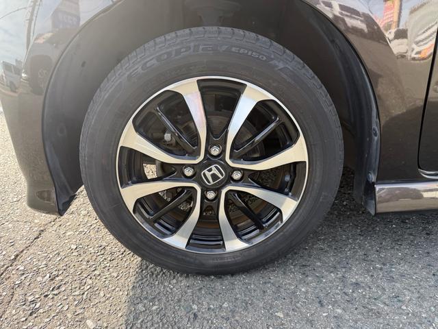 �����A���~�z�C�[���@��p�̃A���~�Ȃ̂ŁA���Ԃ̃C���[�W�Ƀs�b�^�������Ă��܂��B�h���X�A�b�v��J�X�^�}�C�Y�����X�ɂ��C�����������B