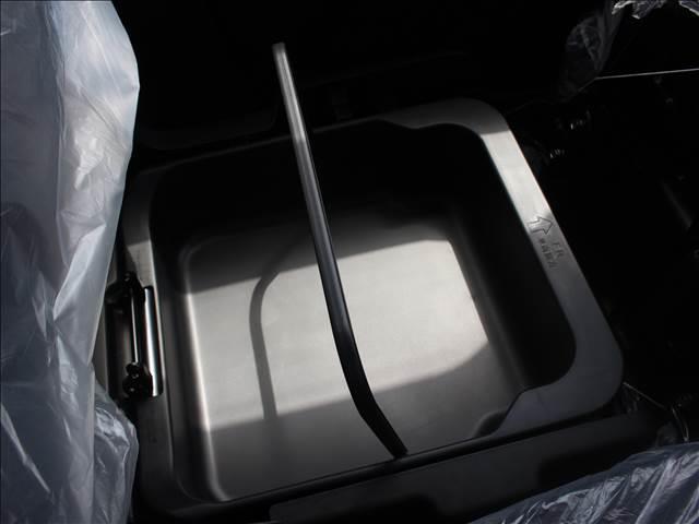 スペーシアカスタム ハイブリッドＸＳ　届出済み未使用車　衝突被害軽減ブレーキ　アイドリングストップ　スマートキー　障害物センサー　レーンキープアシスト　シートヒーター　両側電動スライドドア　盗難防止装置（43枚目）