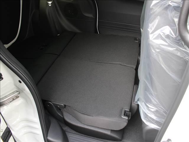 Ｎ－ＢＯＸカスタム ベースグレード　届出済み未使用車　衝突被害軽減ブレーキ　スマートキー　アイドリングストップ　障害物センサー　レーンキープアシスト　オートマチックハイビーム　シートヒーター　両側スライド片側電動スライドドア　盗難防止（11枚目）