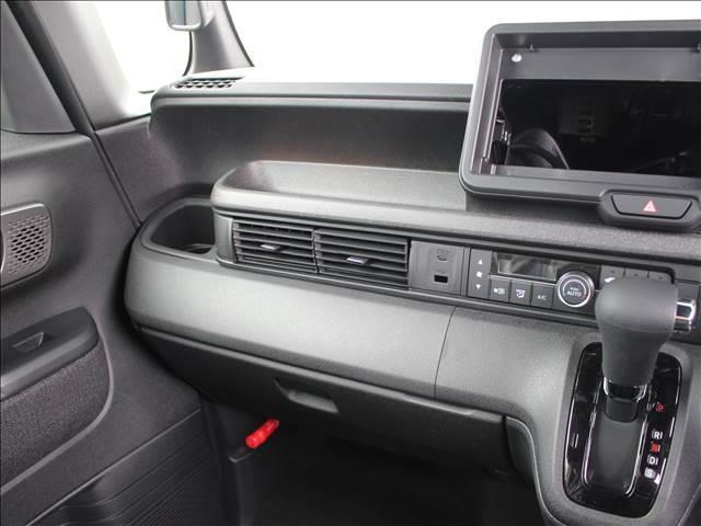 Ｎ－ＢＯＸカスタム ベースグレード　届出済み未使用車　衝突被害軽減ブレーキ　スマートキー　アイドリングストップ　障害物センサー　レーンキープアシスト　オートマチックハイビーム　シートヒーター　両側スライド片側電動スライドドア　盗難防止（27枚目）