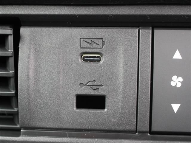 Ｎ－ＢＯＸカスタム ベースグレード　届出済み未使用車　衝突被害軽減ブレーキ　スマートキー　アイドリングストップ　障害物センサー　レーンキープアシスト　オートマチックハイビーム　シートヒーター　両側スライド片側電動スライドドア　盗難防止（31枚目）