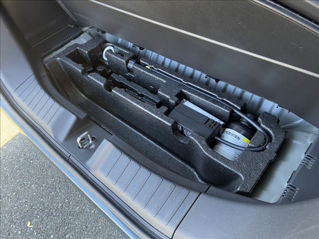 Ｎ－ＢＯＸカスタム Ｌ　スタイル＋ブラック　Ｈｏｎｄａ　ＳＥＮＳＩＮＧ　ナビ・バックカメラ　スマートキー　両側電動スライドドア　アイドリングストップ　ＥＴＣ　ＥＣＳ　クリアランスソナー　ドライブレコーダー　ＬＥＤヘッドライト（7枚目）