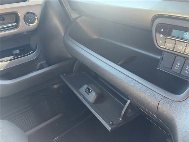 Ｎ－ＢＯＸカスタム Ｌ　スタイル＋ブラック　Ｈｏｎｄａ　ＳＥＮＳＩＮＧ　ナビ・バックカメラ　スマートキー　両側電動スライドドア　アイドリングストップ　ＥＴＣ　ＥＣＳ　クリアランスソナー　ドライブレコーダー　ＬＥＤヘッドライト（33枚目）