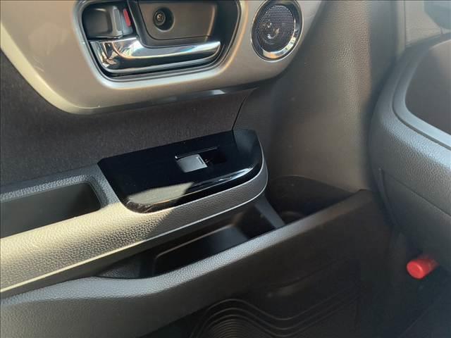 Ｎ－ＢＯＸカスタム Ｌ　スタイル＋ブラック　Ｈｏｎｄａ　ＳＥＮＳＩＮＧ　ナビ・バックカメラ　スマートキー　両側電動スライドドア　アイドリングストップ　ＥＴＣ　ＥＣＳ　クリアランスソナー　ドライブレコーダー　ＬＥＤヘッドライト（34枚目）