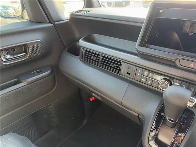 Ｎ－ＢＯＸカスタム ベースグレード　Ｈｏｎｄａ　ＳＥＮＳＩＮＧ　両側スライド片側電動ドア　スマートキー　シートヒーター　ＡＣＣ　ＥＣＳ　ＬＥＤヘッドライト（31枚目）