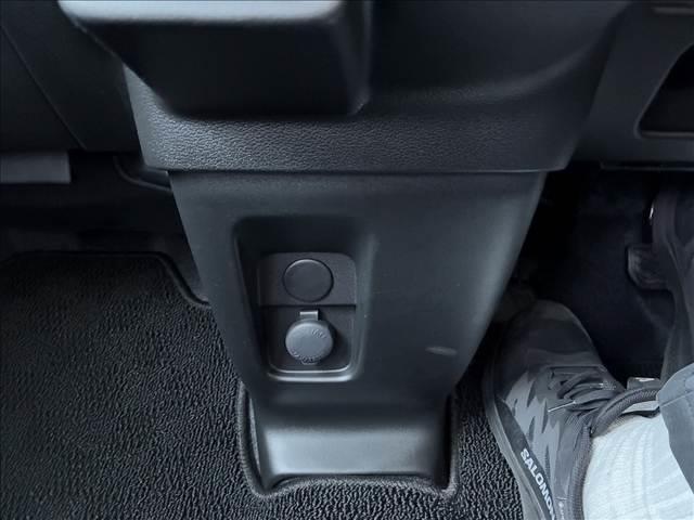 スペーシアギア ハイブリッドＸＺ　両側電動スライドドア　衝突被害軽減ブレーキ　スマートキー　車線逸脱防止装置　クリアランスソナー　アイドリングストップ　ＥＣＳ　ＡＣＣ　ＬＥＤヘッドライト（29枚目）