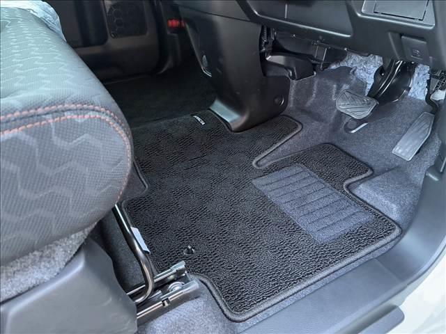 スペーシアギア ハイブリッドＸＺ　両側電動スライドドア　衝突被害軽減ブレーキ　スマートキー　車線逸脱防止装置　クリアランスソナー　アイドリングストップ　ＥＣＳ　ＡＣＣ　ＬＥＤヘッドライト（48枚目）