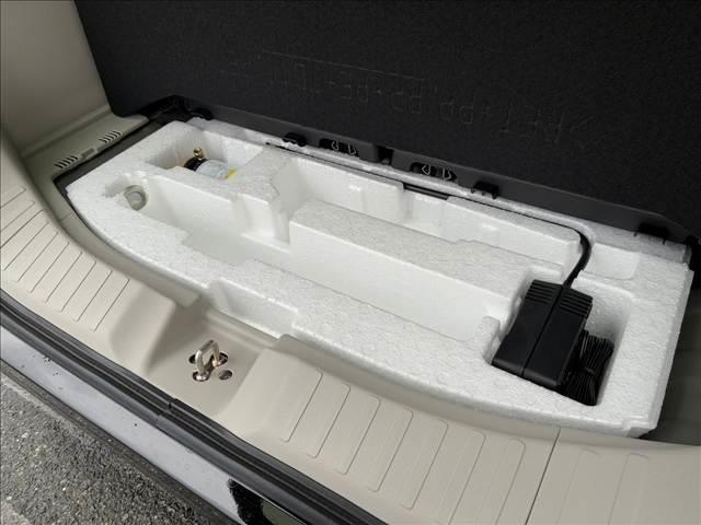 N-BOX ベースグレード Honda SENSING 両側スライド片側電動ドア スマートキー シートヒーター ACC ECS LEDヘッドライト(8枚目)