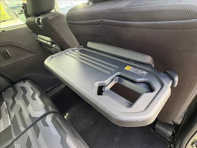 タント ファンクロス　両側電動スライドドア　スマートキー　衝突被害軽減ブレーキ　ＥＣＳ　アイドリングストップ　クリアランスソナー　シートヒーター　ＣＤプレーヤー　ＬＥＤヘッドライト（17枚目）