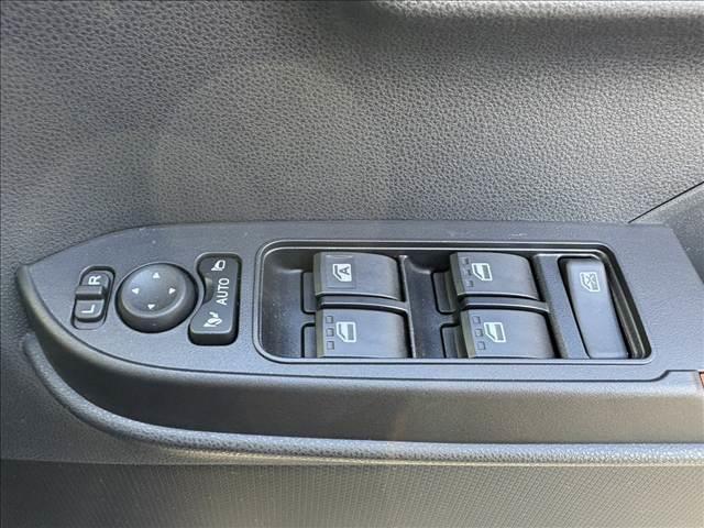 タント ファンクロス　両側電動スライドドア　スマートキー　衝突被害軽減ブレーキ　ＥＣＳ　アイドリングストップ　クリアランスソナー　シートヒーター　ＣＤプレーヤー　ＬＥＤヘッドライト（47枚目）