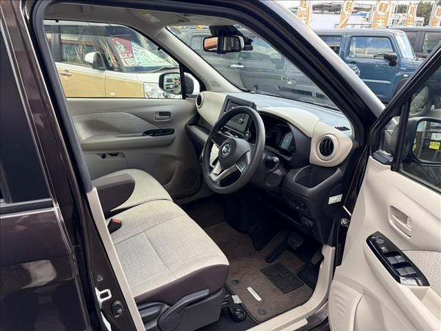 デイズ Ｘ　衝突被害軽減ブレーキ　バックカメラ　スマートキー　クリアランスソナー　アイドリングストップ　ドライブレコーダー　ＣＤプレーヤー（11枚目）