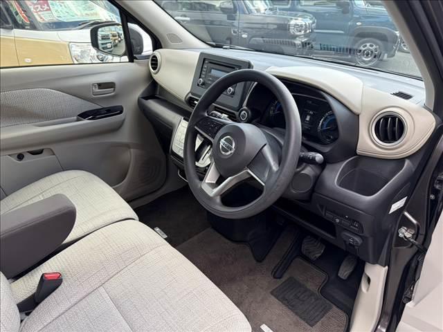 デイズ Ｘ　衝突被害軽減ブレーキ　バックカメラ　スマートキー　クリアランスソナー　アイドリングストップ　ドライブレコーダー　ＣＤプレーヤー（12枚目）