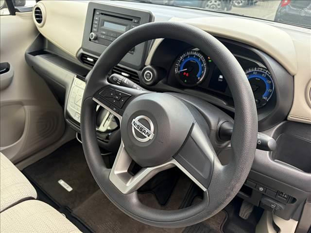 デイズ Ｘ　衝突被害軽減ブレーキ　バックカメラ　スマートキー　クリアランスソナー　アイドリングストップ　ドライブレコーダー　ＣＤプレーヤー（13枚目）