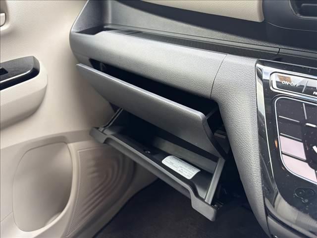 デイズ Ｘ　衝突被害軽減ブレーキ　バックカメラ　スマートキー　クリアランスソナー　アイドリングストップ　ドライブレコーダー　ＣＤプレーヤー（22枚目）