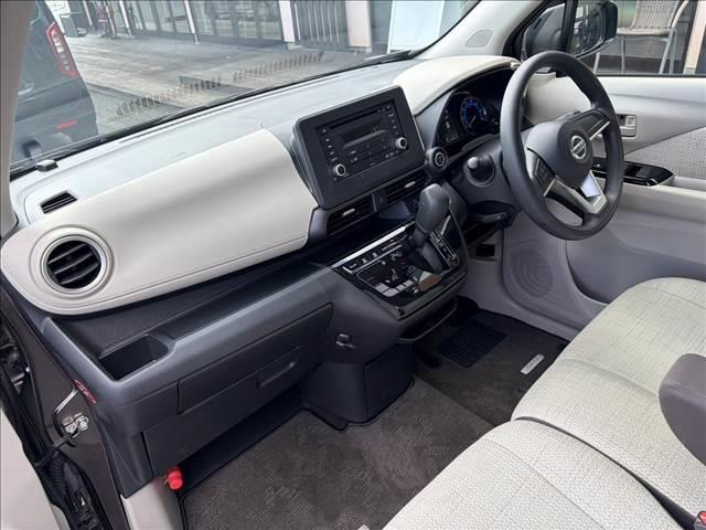 デイズ Ｘ　衝突被害軽減ブレーキ　バックカメラ　スマートキー　クリアランスソナー　アイドリングストップ　ドライブレコーダー　ＣＤプレーヤー（45枚目）