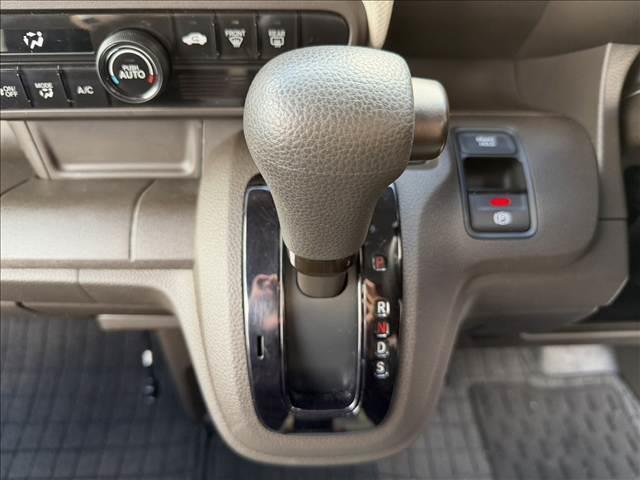 N-WGN Gホンダセンシング ナビ・Bluetooth付 バックカメラ スマートキー アイドリングストップ クリアランスソナー ETC ECS(31枚目)