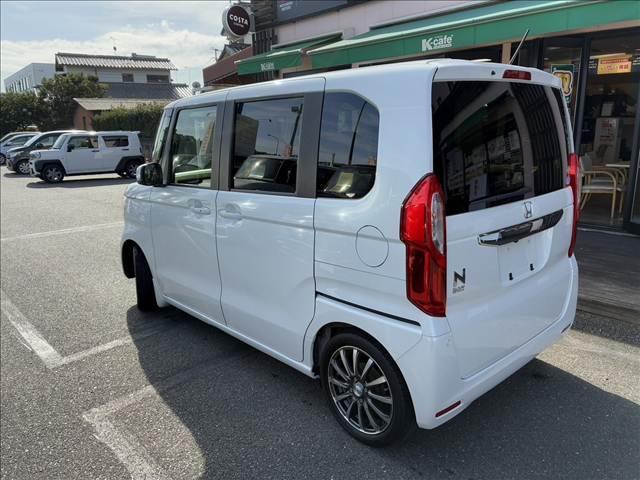 Ｎ－ＢＯＸ Ｇ・Ｌホンダセンシング　純正フルセグナビＢｌｕｅｔｏｏｔｈ付　バックカメラ　両側スライド片側電動ドア　スマートキー　ＥＴＣ　ＥＣＳ　アイドリングストップ　ＬＥＤヘッドライト　ドライブレコーダー　スタッドレスタイヤ付（4枚目）